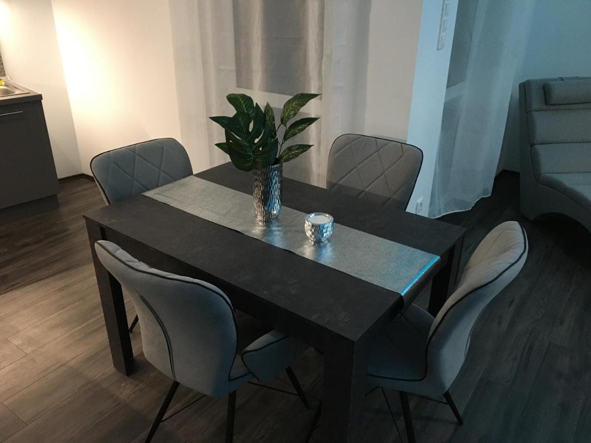Queen Apartman Debrecen Buitenkant foto