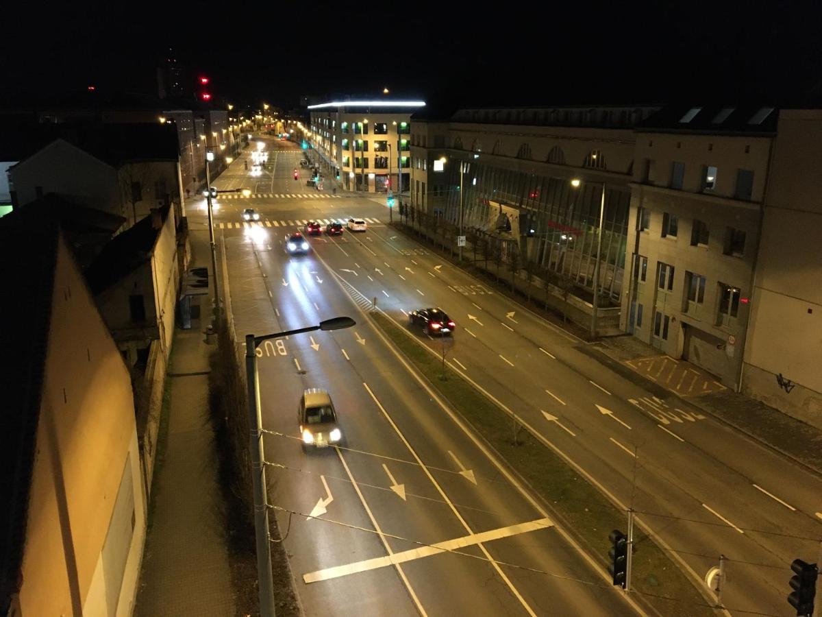 Queen Apartman Debrecen Buitenkant foto