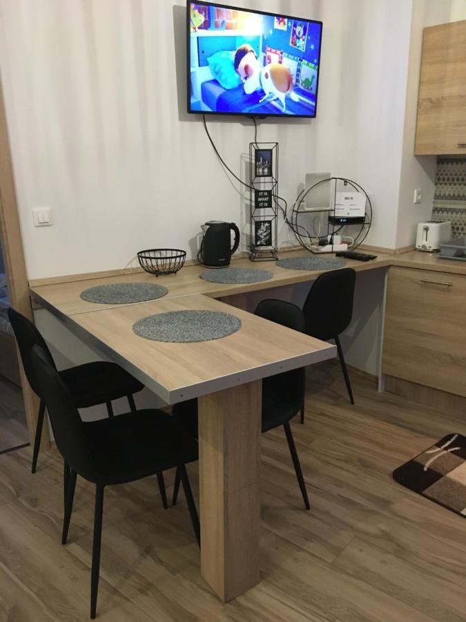 Queen Apartman Debrecen Buitenkant foto