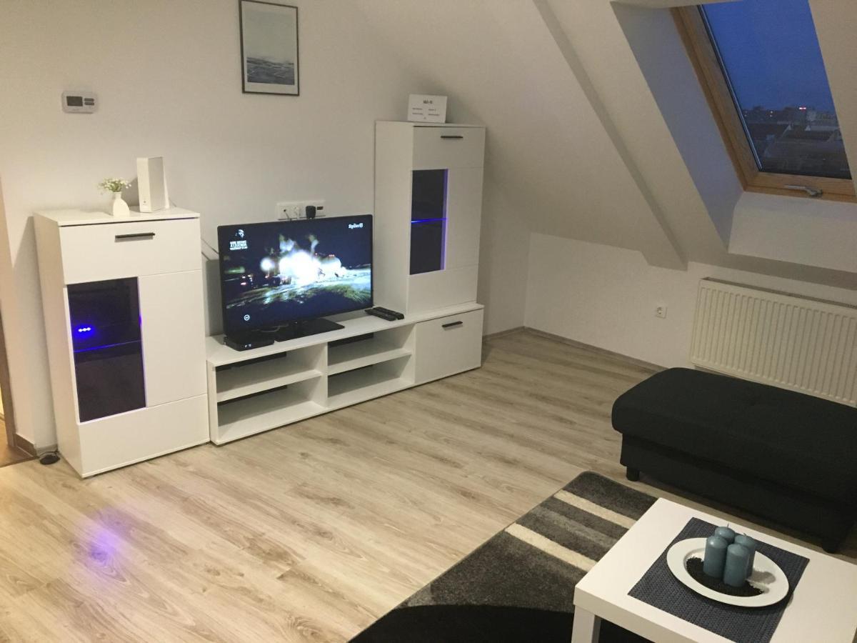 Queen Apartman Debrecen Buitenkant foto