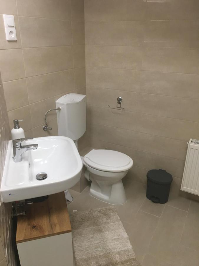 Queen Apartman Debrecen Buitenkant foto